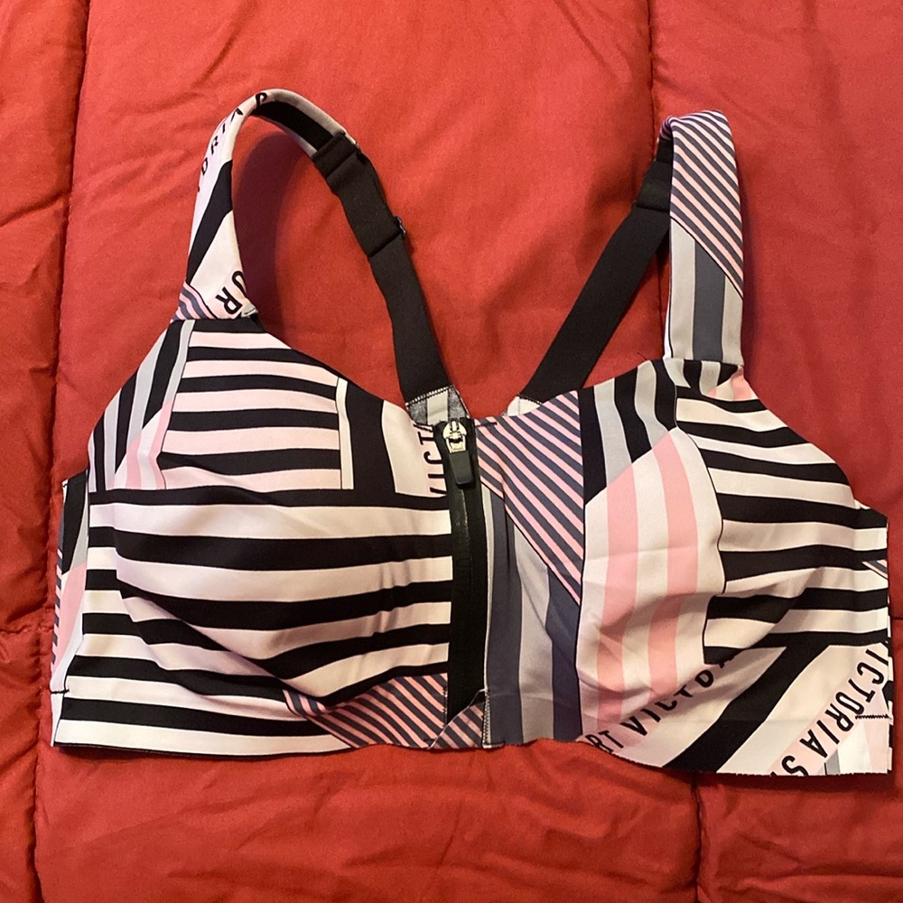 Victoria’s Secret SPORT Incredible Knock out Ultra Max Sports bra